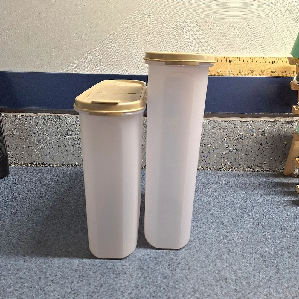 Tupperware Modular Mates Set #1616-19,#1515-14, #2331D-1, 1 w/Flip Top Lid